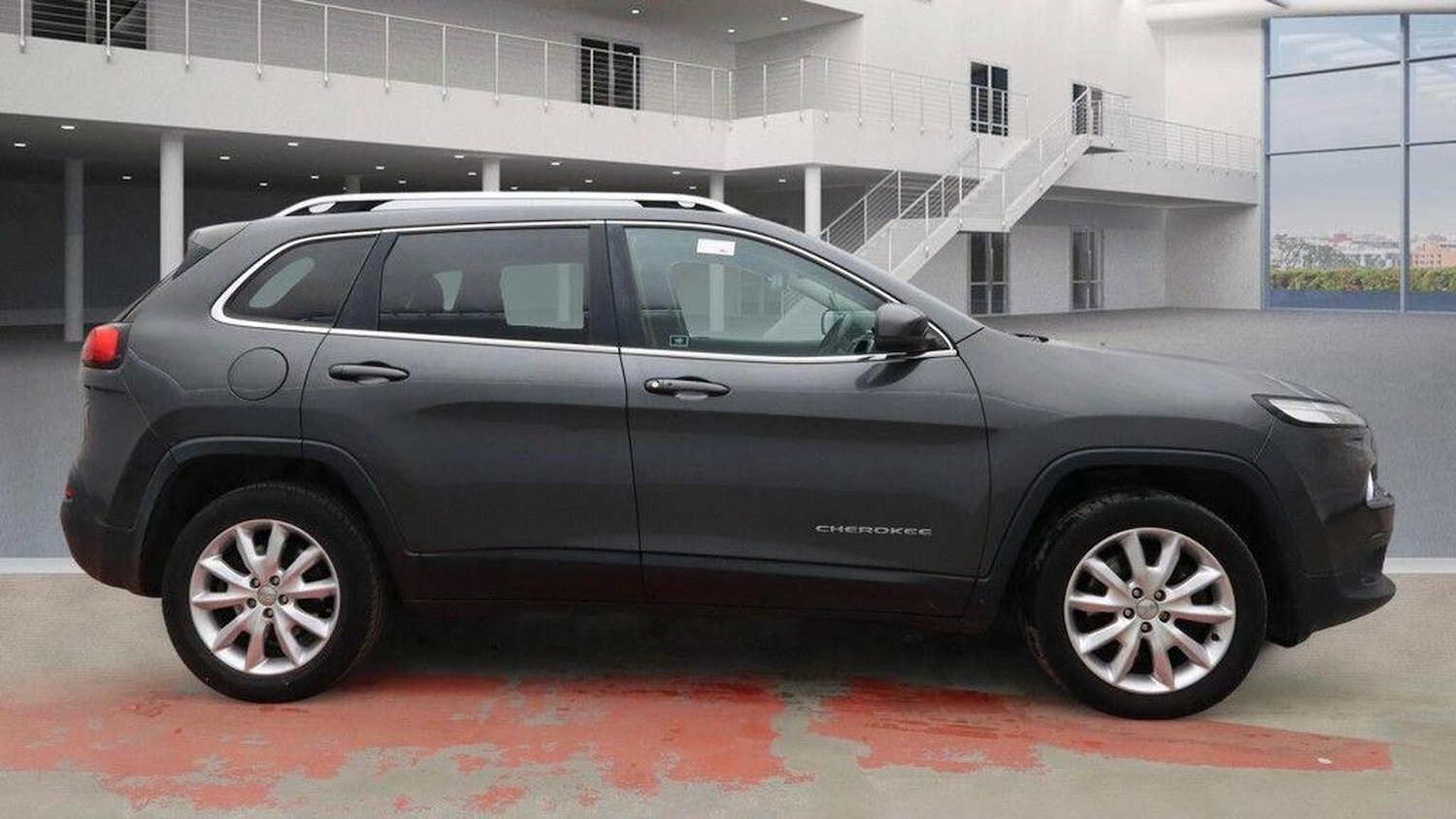 Used Jeep Cherokee 2015 for sale - 77635352: Photo 9