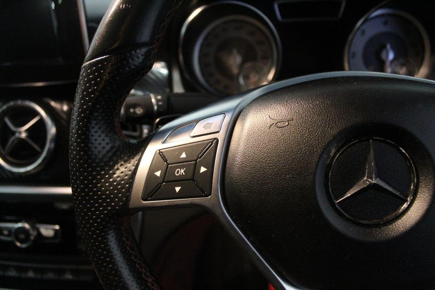 Used Mercedes-Benz CLA 2014 for sale - 76725682: Photo 43