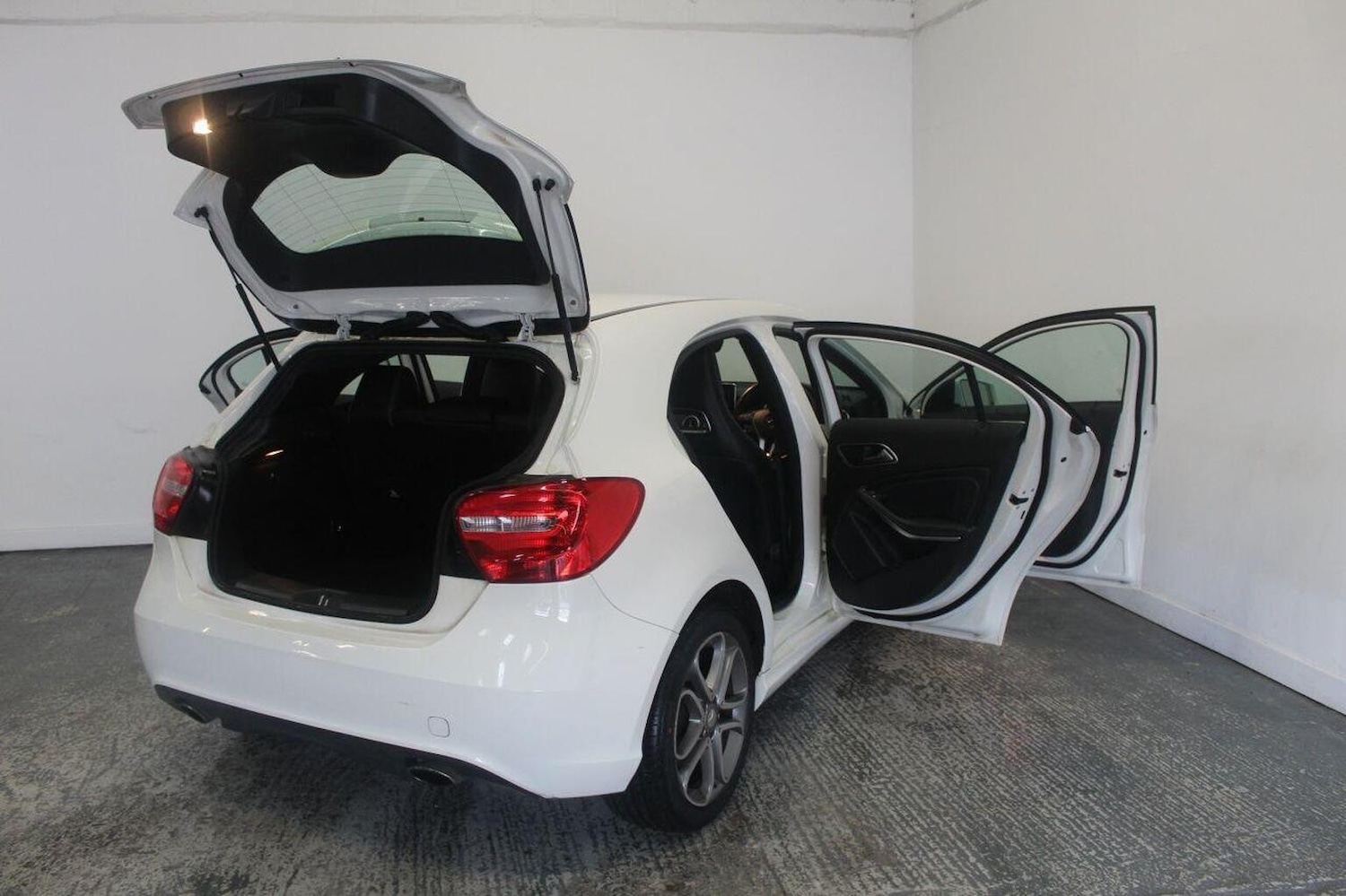 Used Mercedes-Benz A-Class 2013 for sale - 77101368: Photo 19