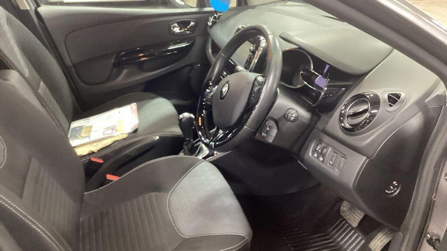 Used Renault Clio 2014 for sale - 76369336: Photo 13