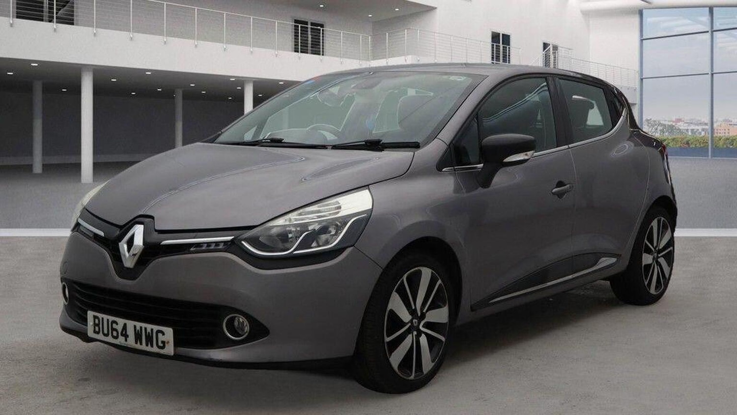 Used Renault Clio 2014 for sale - 76369336: Photo 2