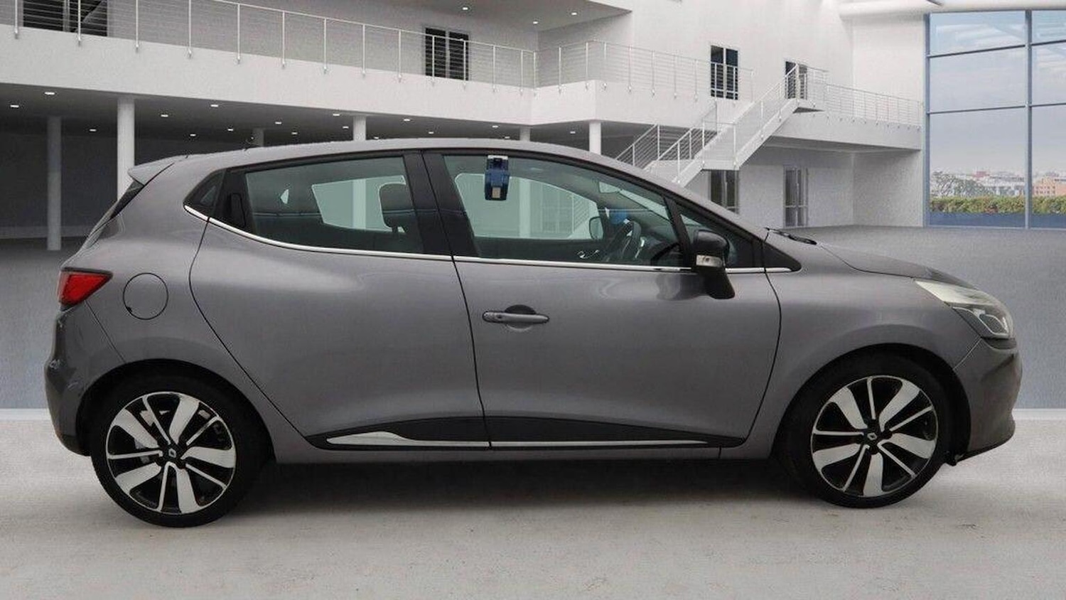 Used Renault Clio 2014 for sale - 76369336: Photo 8