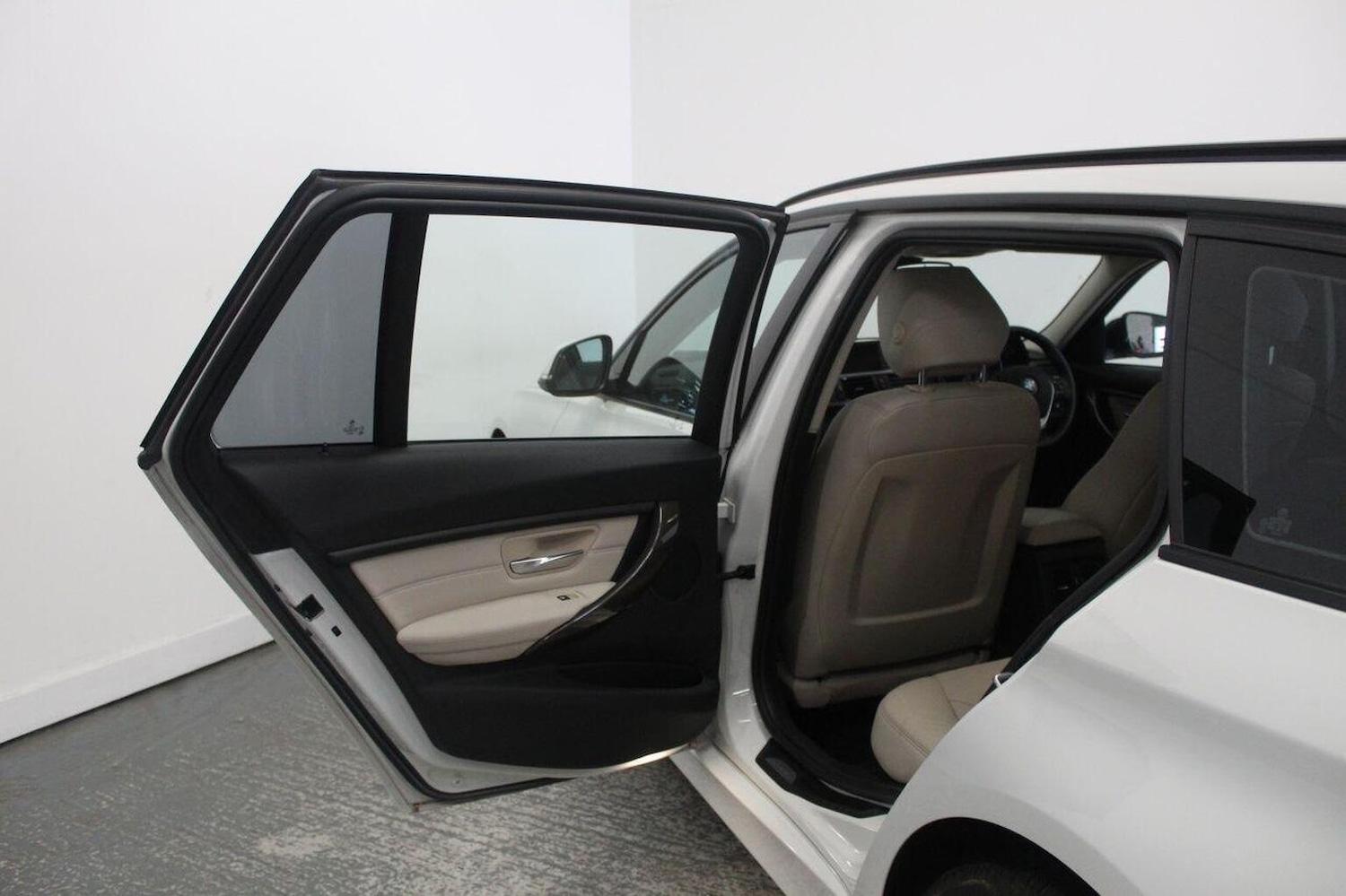 Used BMW 3 Series 2013 for sale - 76931428: Photo 27