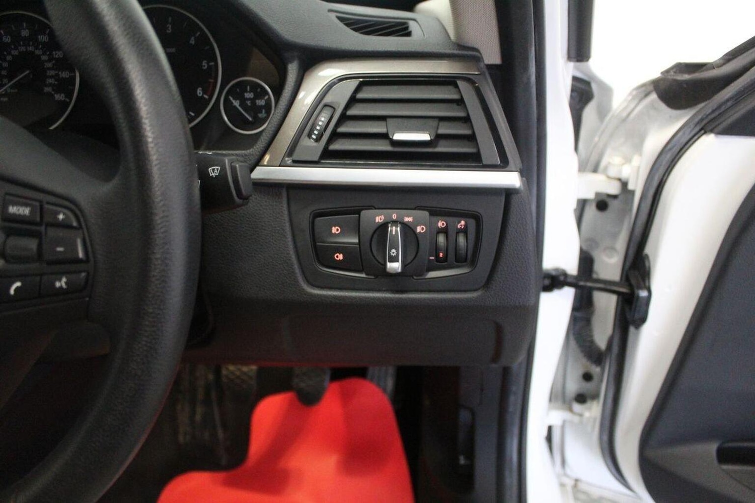 Used BMW 3 Series 2013 for sale - 76931428: Photo 49