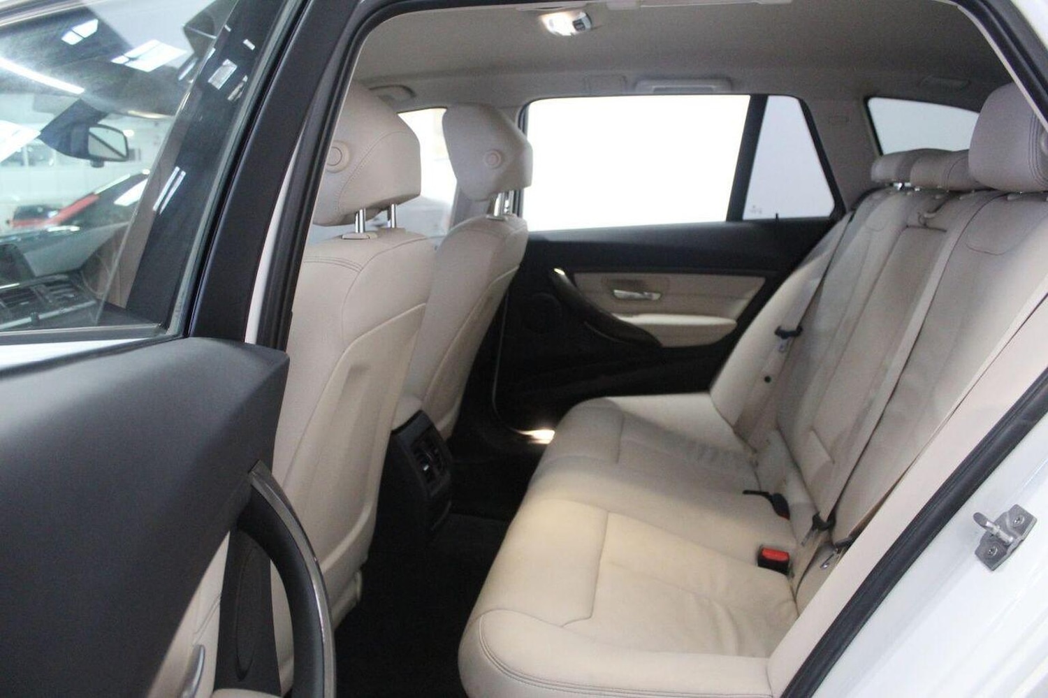 Used BMW 3 Series 2013 for sale - 76931428: Photo 54