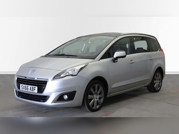 Used Peugeot 5008 2016 for sale - 79360208: Photo