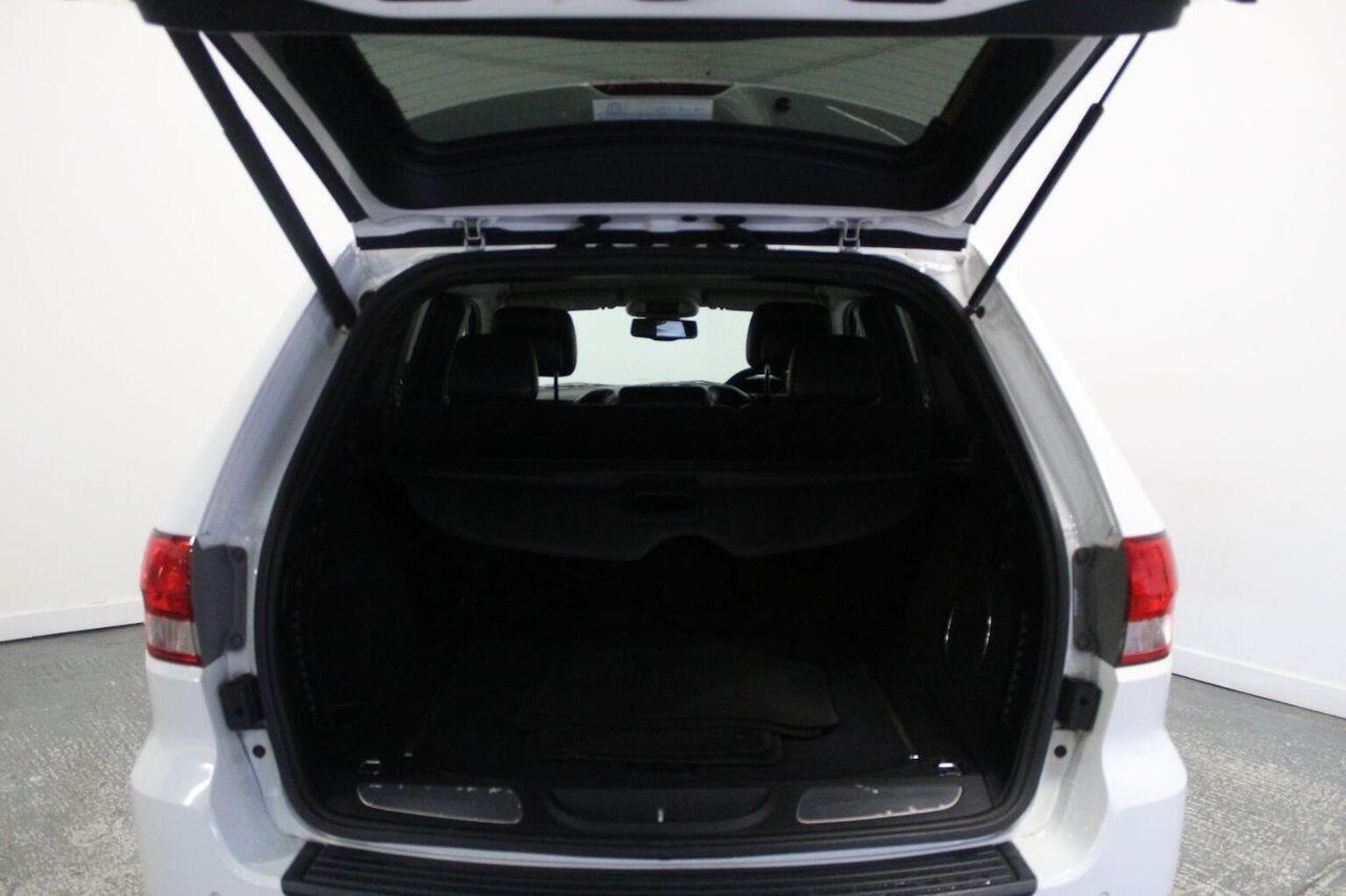 Used Jeep Grand Cherokee 2013 for sale - 76611360: Photo 24