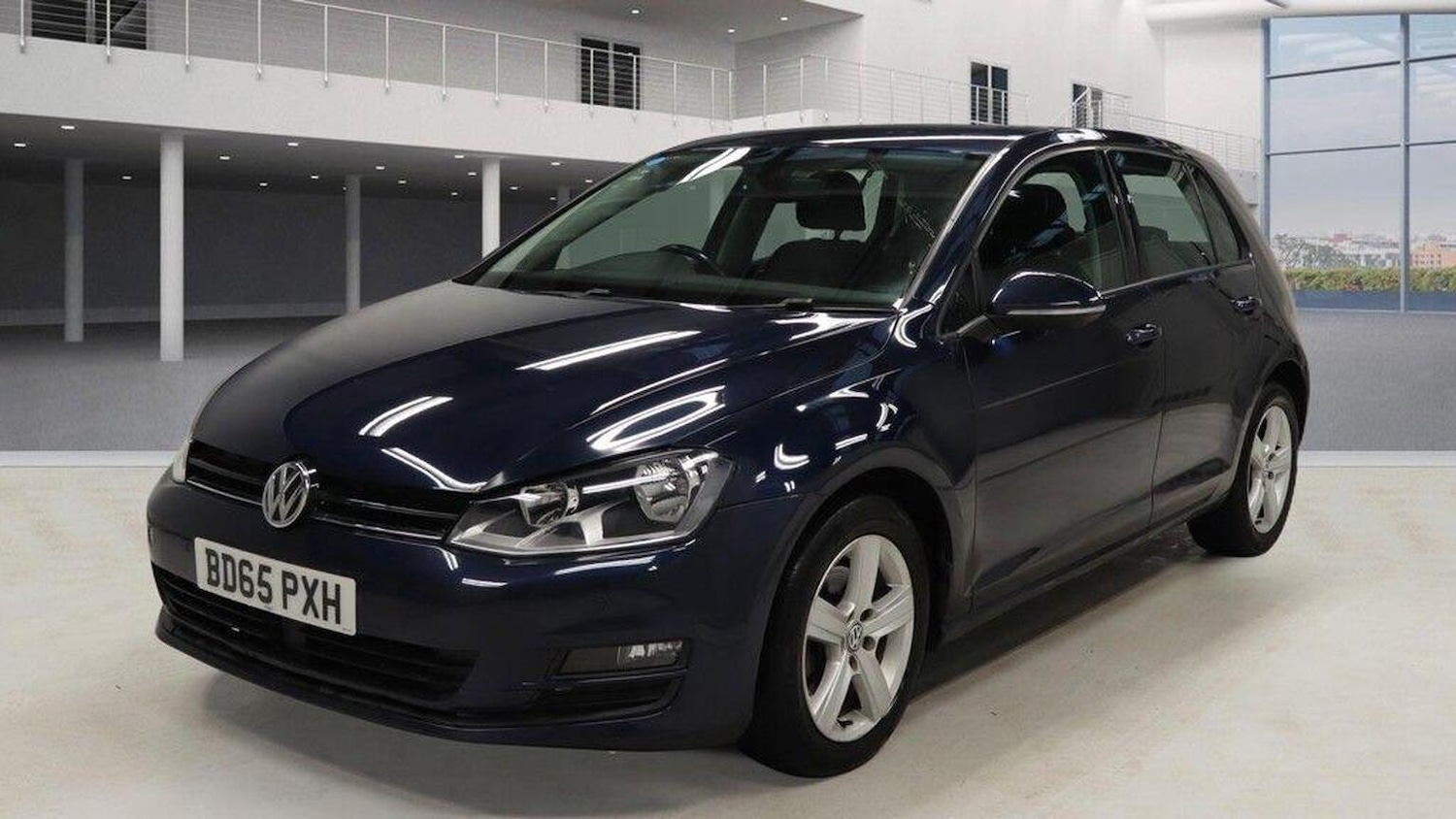 Used Volkswagen Golf 2015 for sale - 77020574: Photo 2