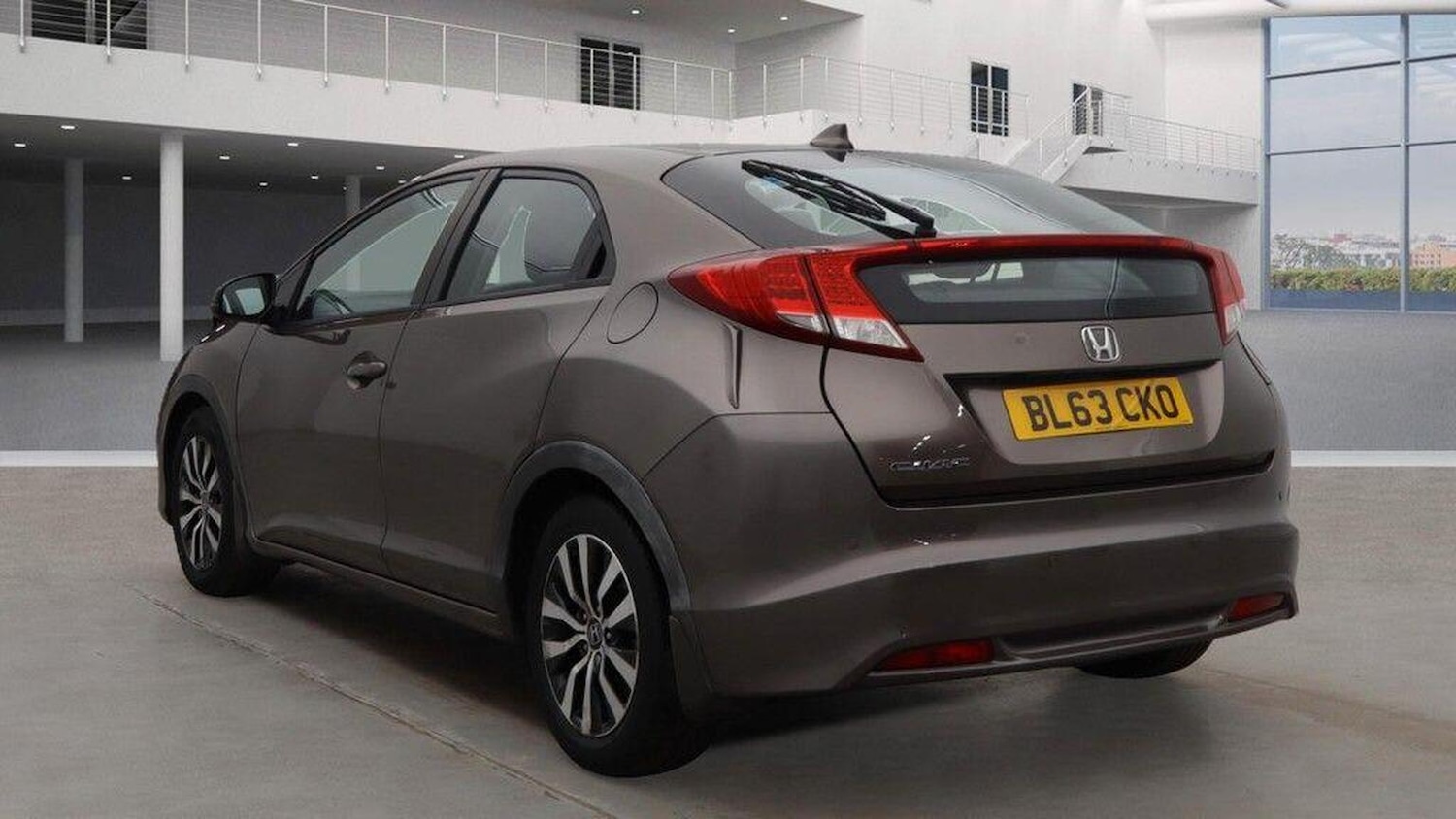 Used Honda Civic 2013 for sale - 76186588: Photo 4