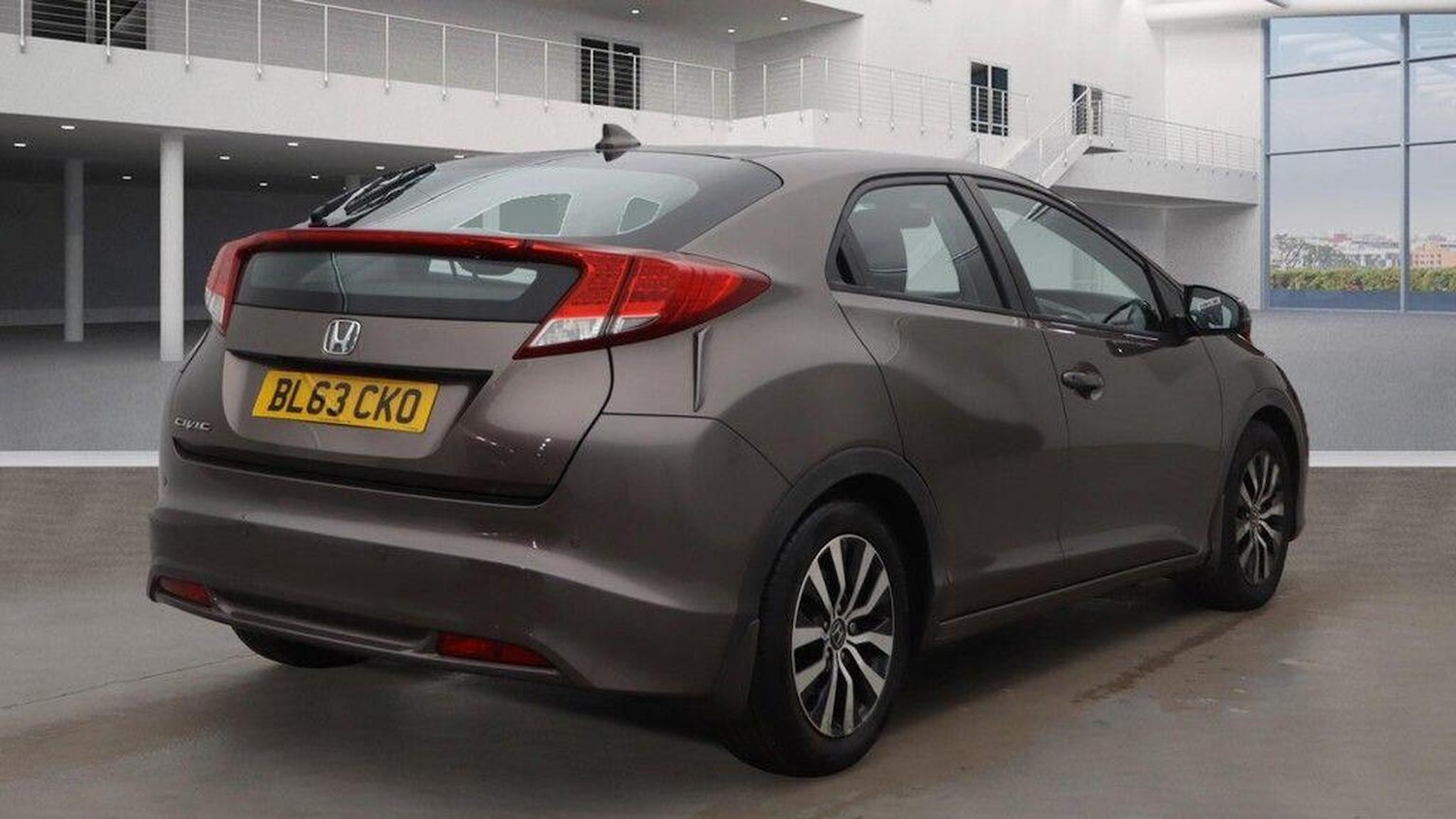 Used Honda Civic 2013 for sale - 76186588: Photo 5