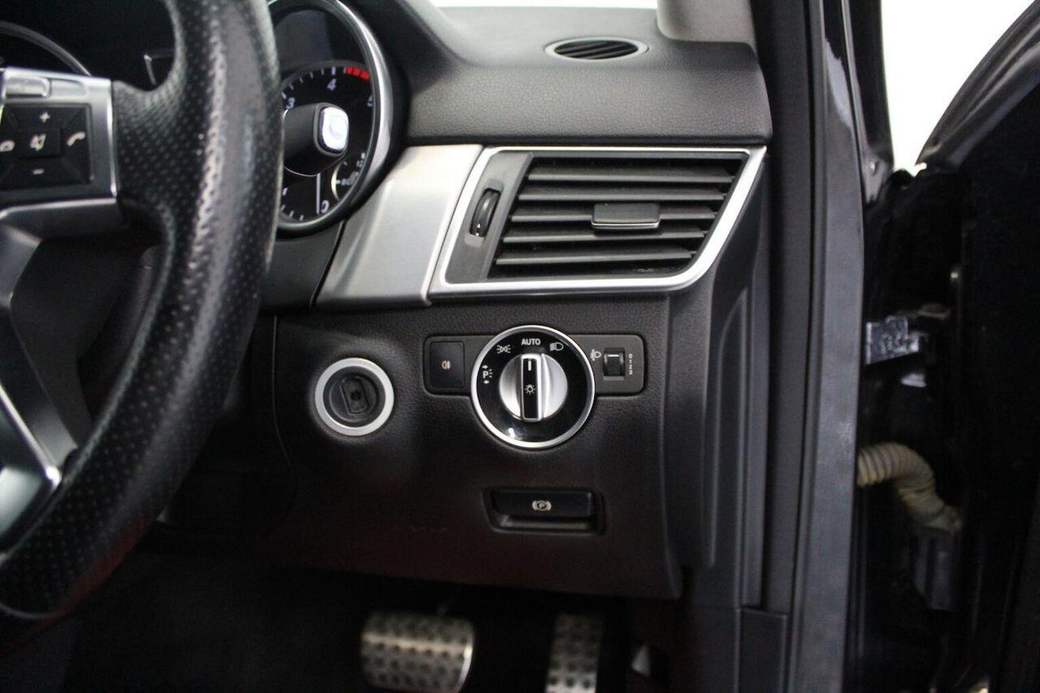 Used Mercedes-Benz M Class 2013 for sale - 77937835: Photo 49