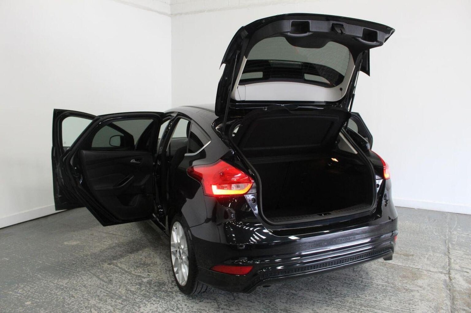 Used Ford Focus 2015 for sale - 76793848: Photo 17