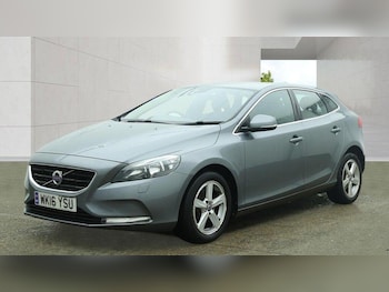 Used Volvo V40 2016 for sale - 78610879: Photo