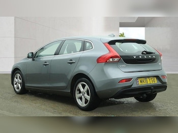 Used Volvo V40 2016 for sale - 78610879: Photo