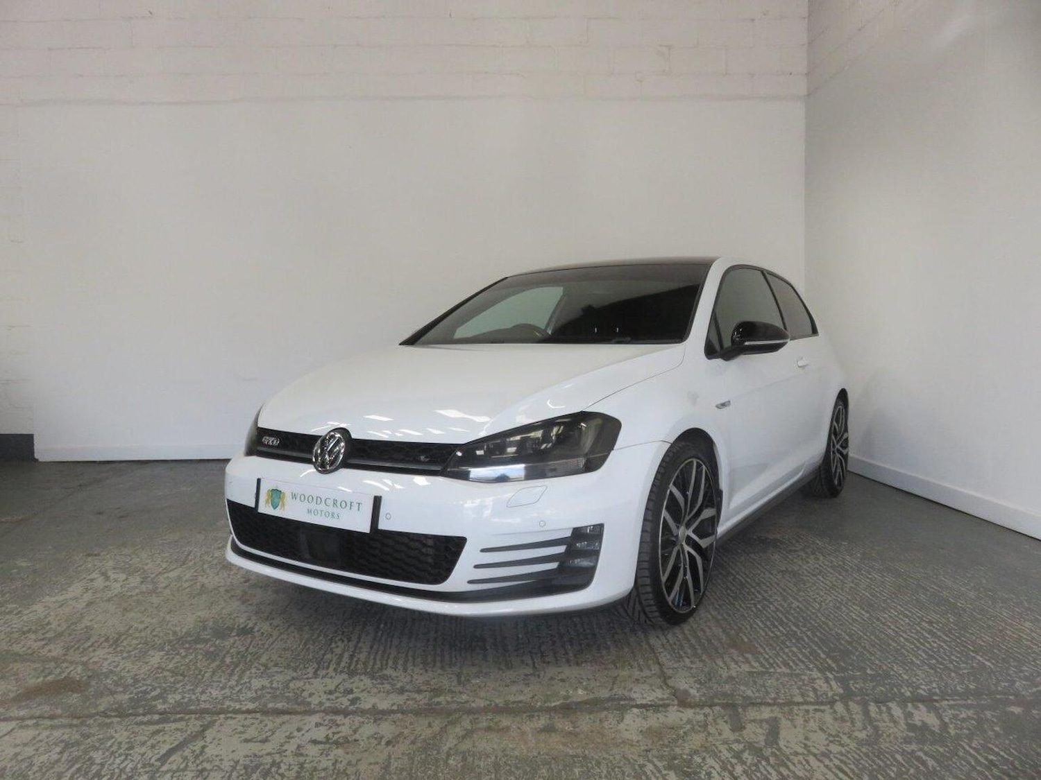 Used Volkswagen Golf 2014 for sale - 76793707: Photo 2