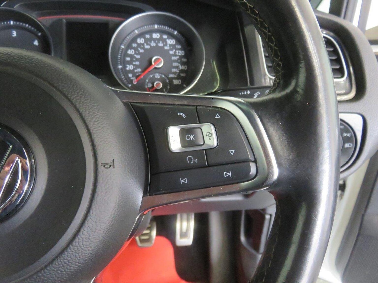 Used Volkswagen Golf 2014 for sale - 76793707: Photo 42