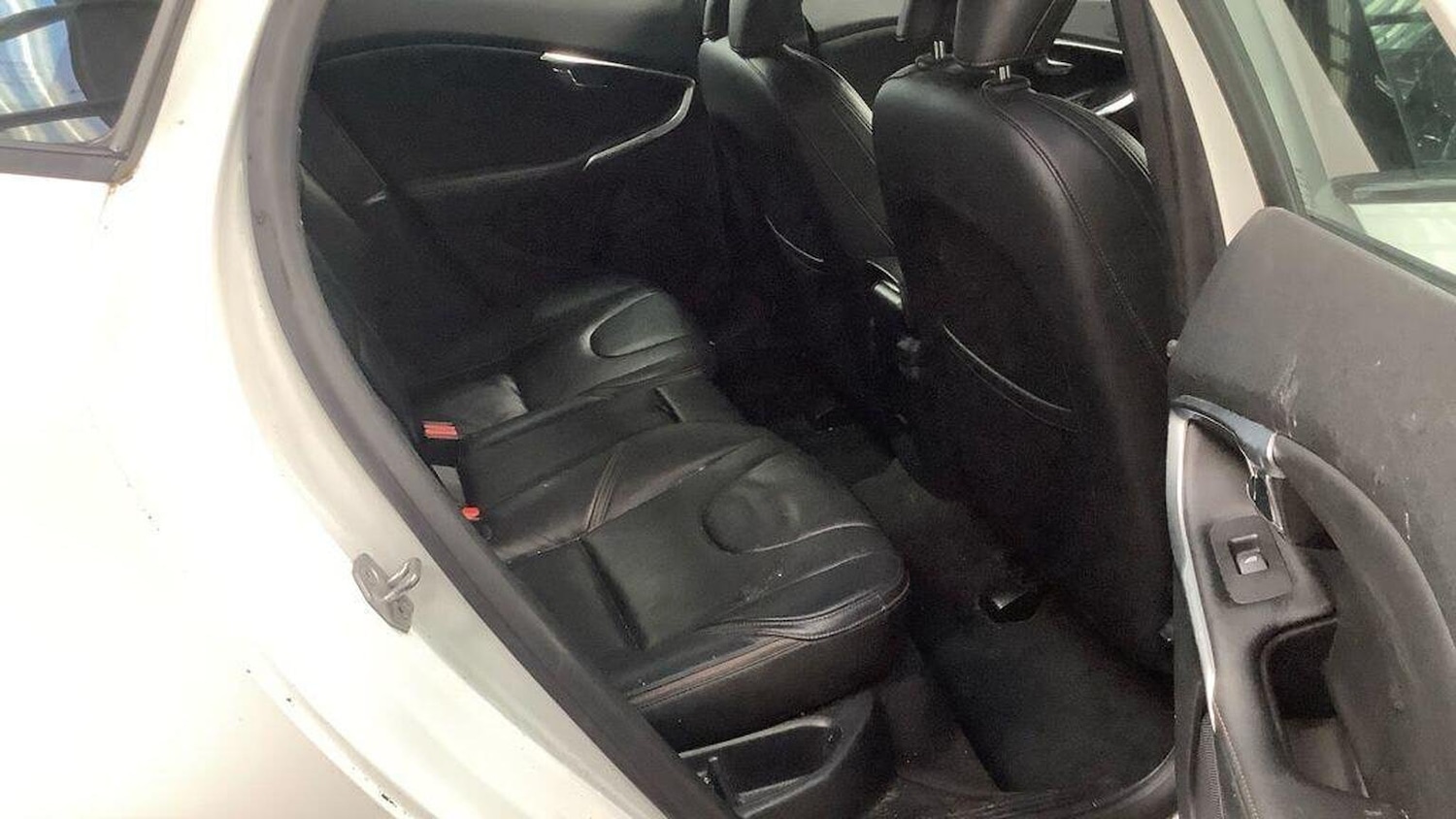 Used Volvo V40 Cross Country 2015 for sale - 76040948: Photo 11