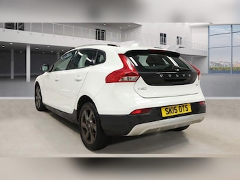 Used Volvo V40 Cross Country 2015 for sale - 76040948: Photo 4