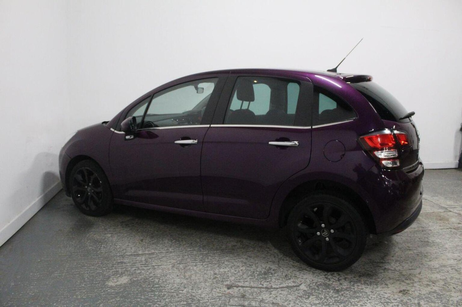 Used Citroen C3 2017 for sale - 76497482: Photo 10