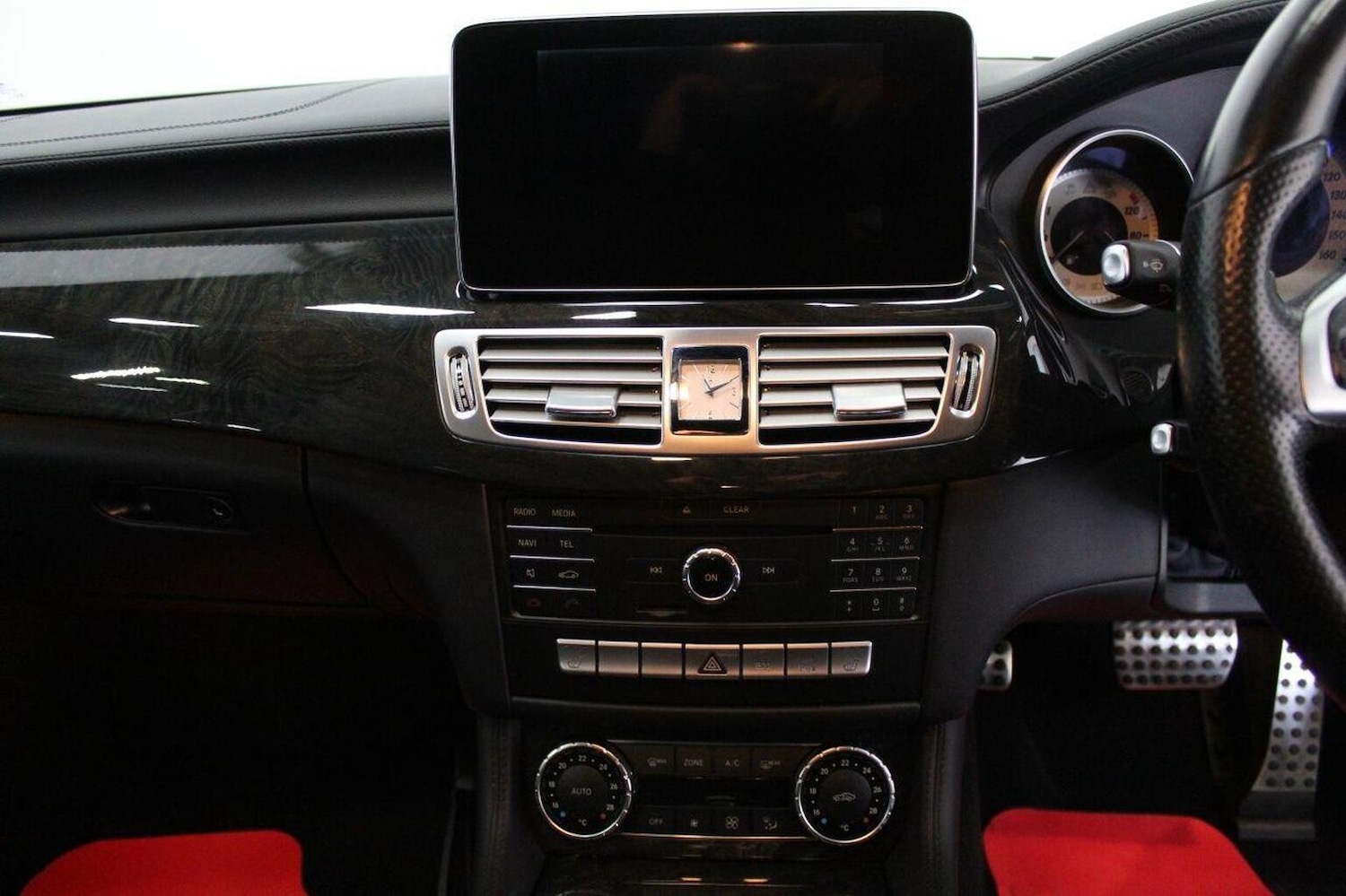 Used Mercedes-Benz CLS 2015 for sale - 77906502: Photo 32