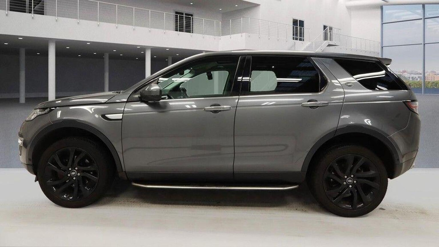 Used Land Rover Discovery Sport 2017 for sale - 76596573: Photo 11