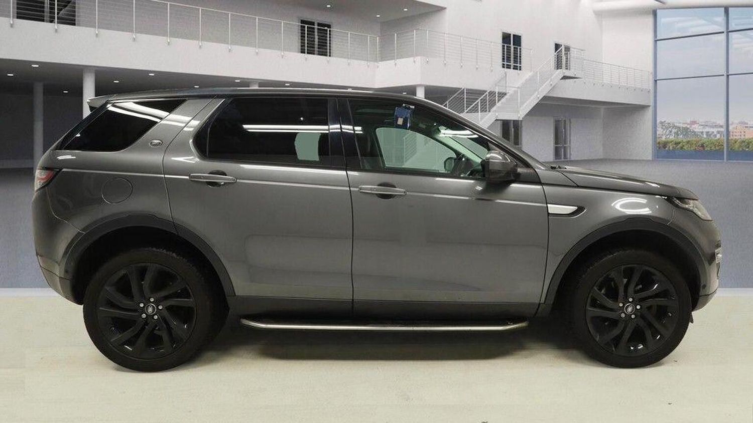 Used Land Rover Discovery Sport 2017 for sale - 76596573: Photo 9