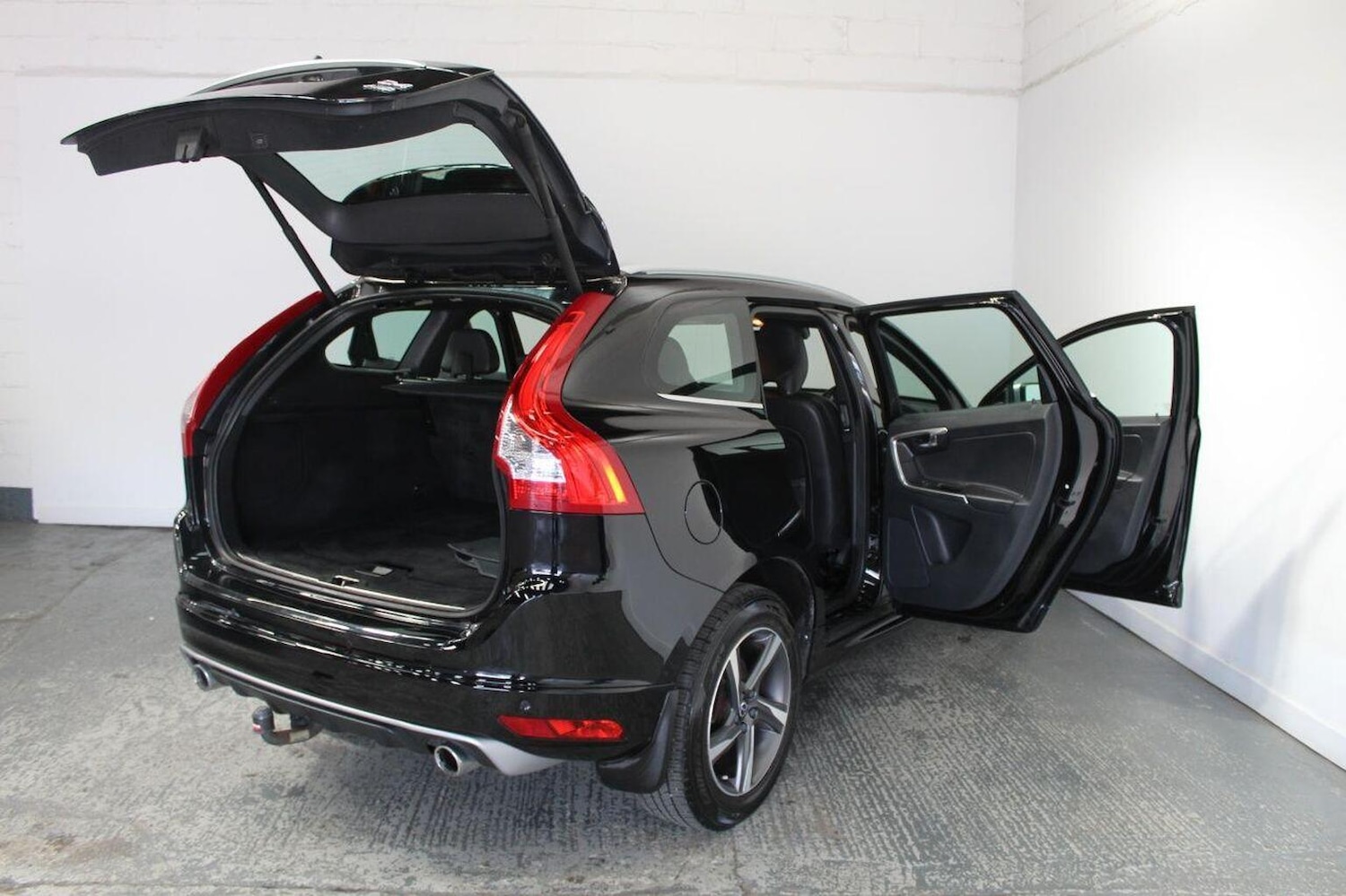 Used Volvo XC60 2015 for sale - 77937955: Photo 21