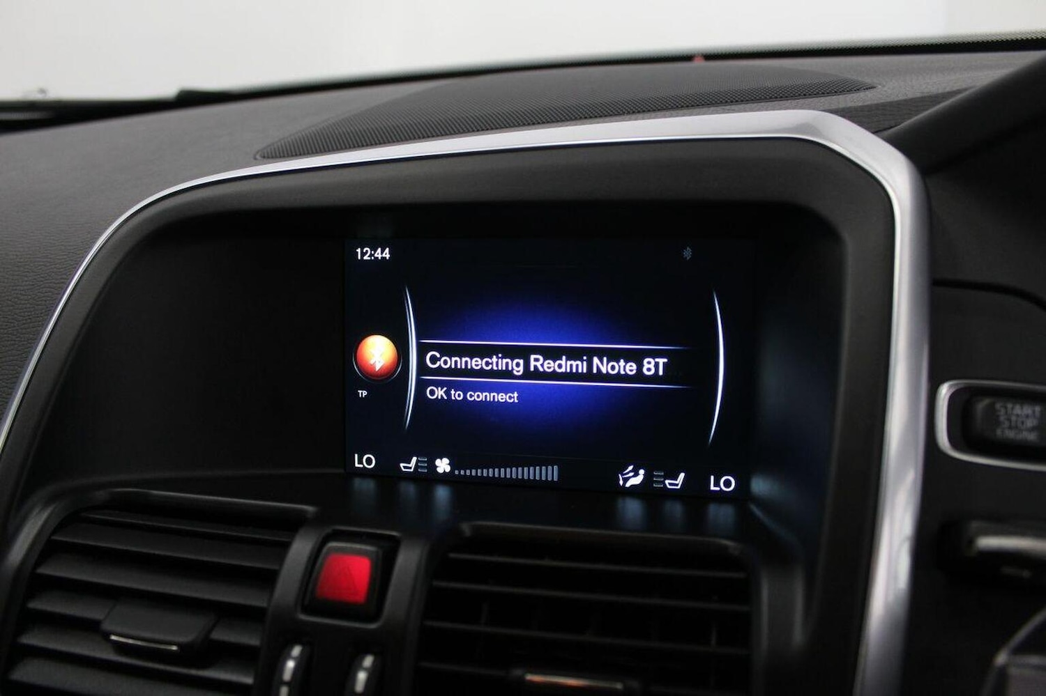 Used Volvo XC60 2015 for sale - 77937955: Photo 37