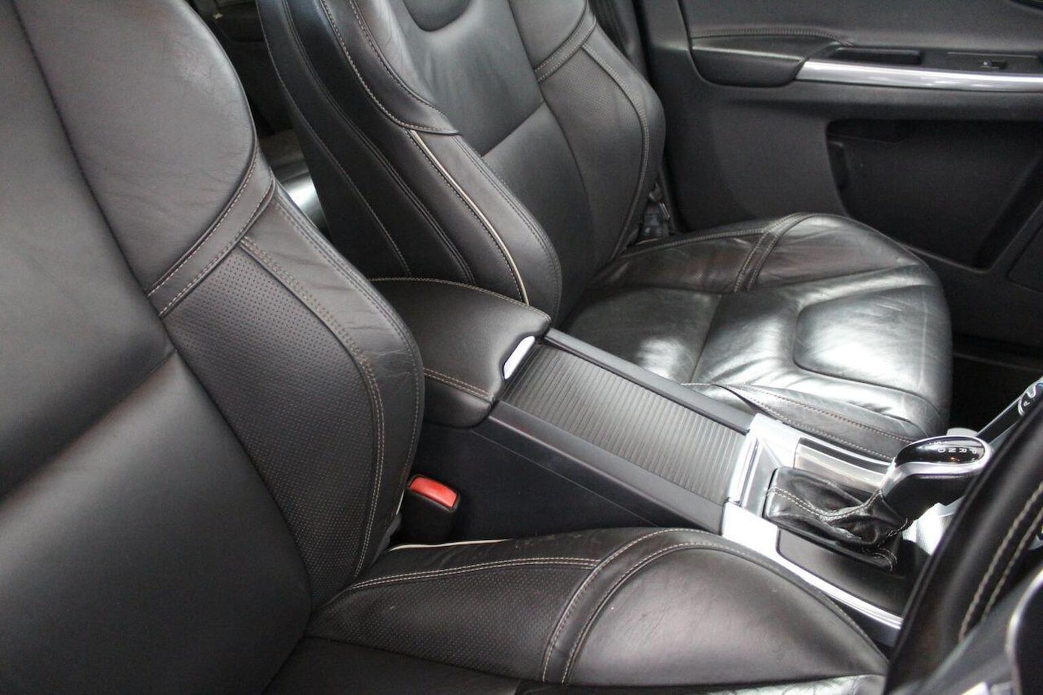 Used Volvo XC60 2015 for sale - 77937955: Photo 42