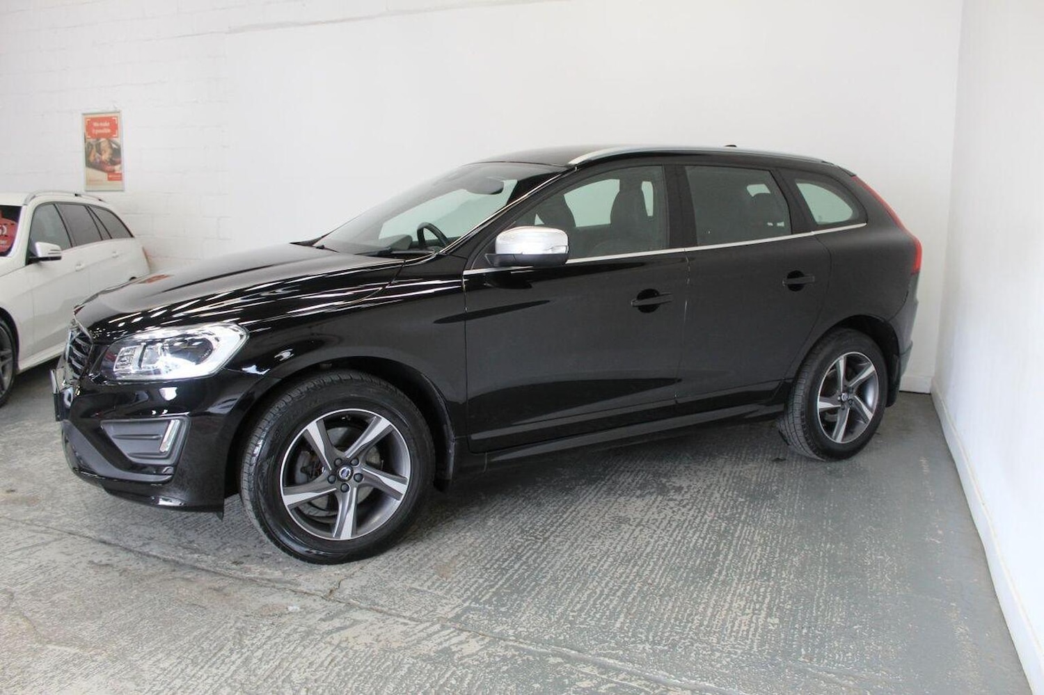 Used Volvo XC60 2015 for sale - 77937955: Photo 5