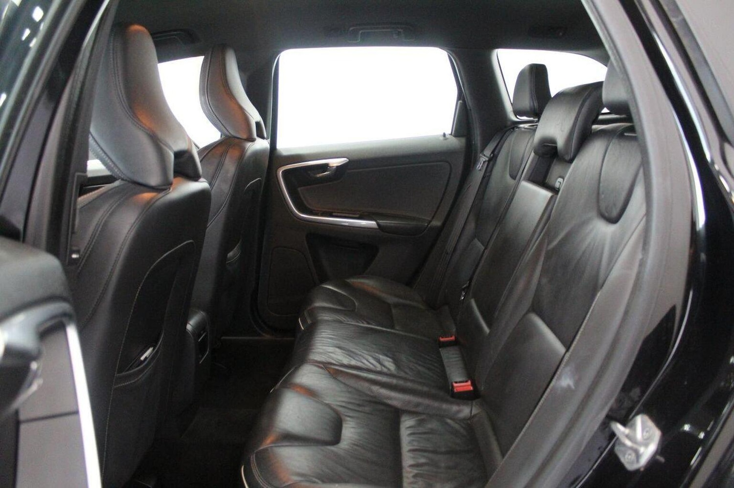 Used Volvo XC60 2015 for sale - 77937955: Photo 53