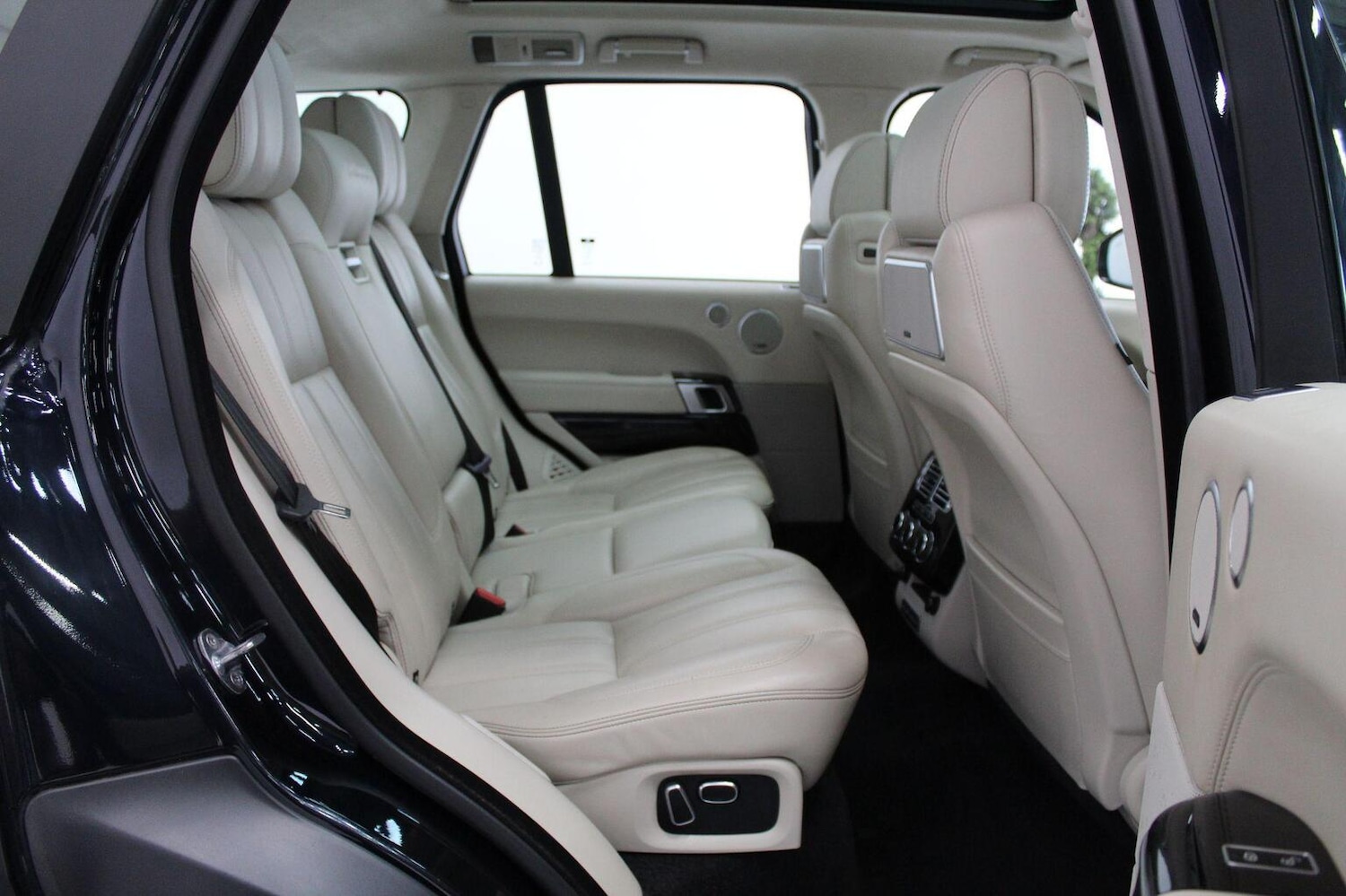 Used Land Rover Range Rover 2015 for sale - 77054776: Photo 69