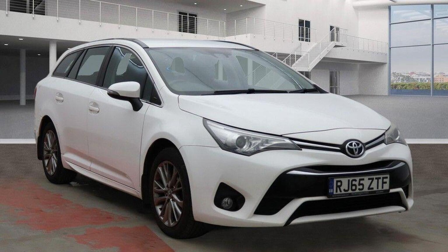 Used Toyota Avensis 2015 for sale - 77766456: Photo 1