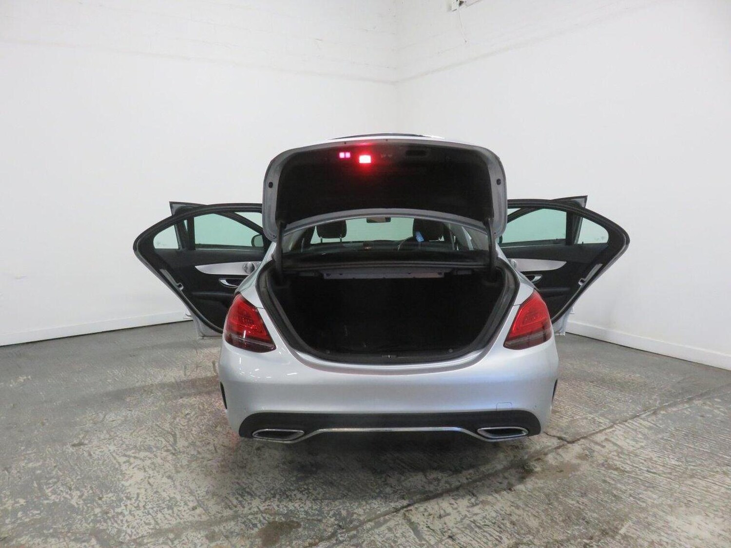 Used Mercedes-Benz C Class 2018 for sale - 77464958: Photo 24