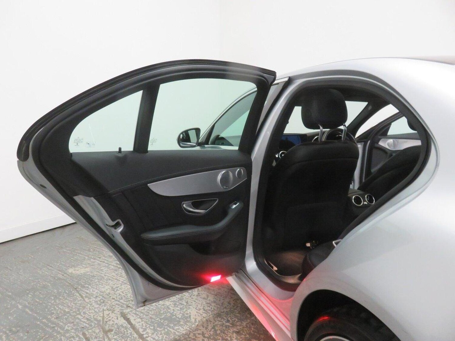 Used Mercedes-Benz C Class 2018 for sale - 77464958: Photo 30