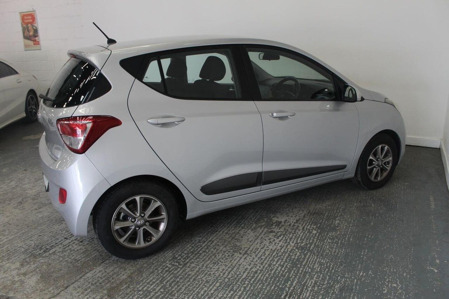 Used Hyundai i10 2014 for sale - 77937936: Photo 11
