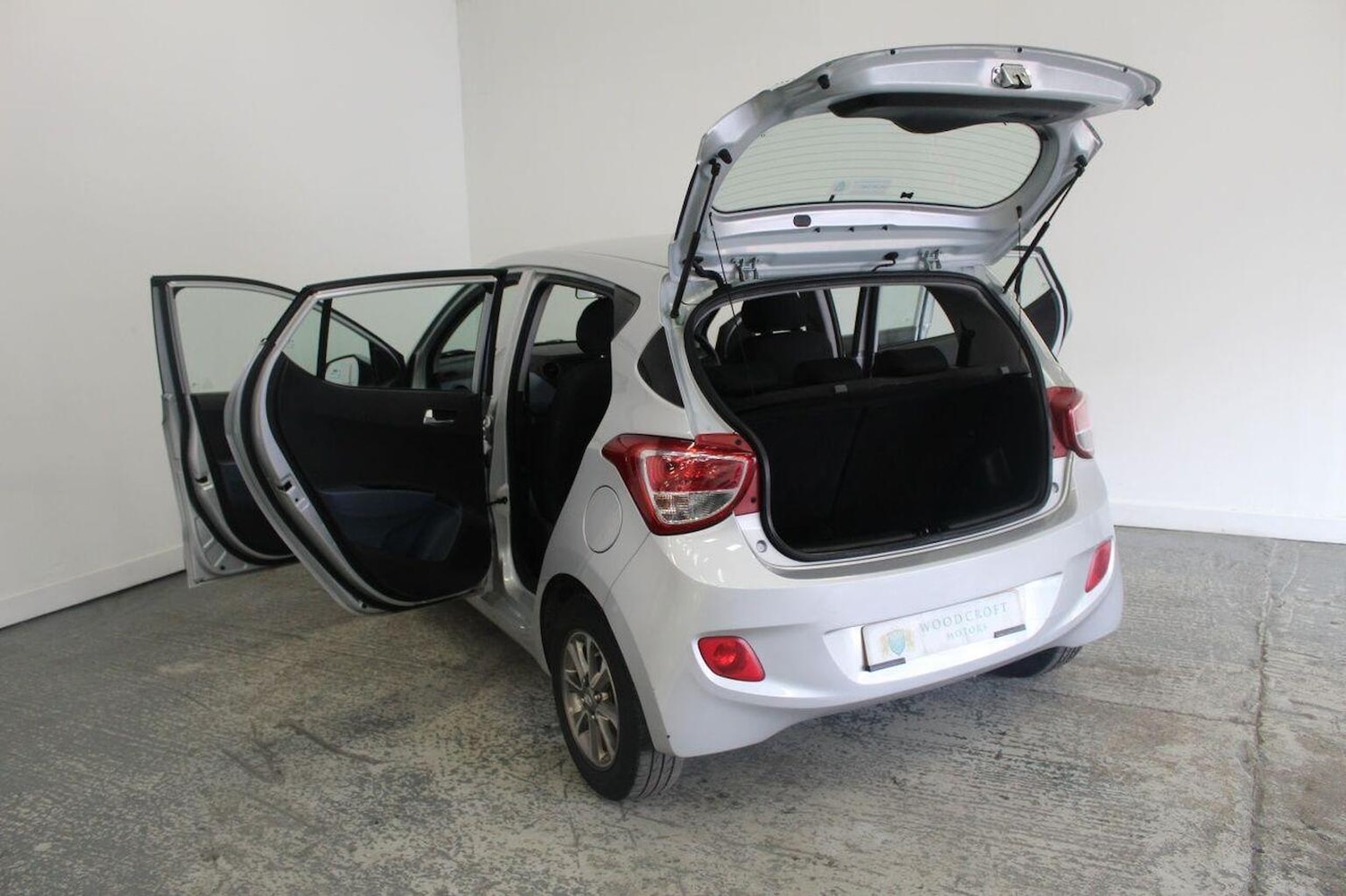 Used Hyundai i10 2014 for sale - 77937936: Photo 19