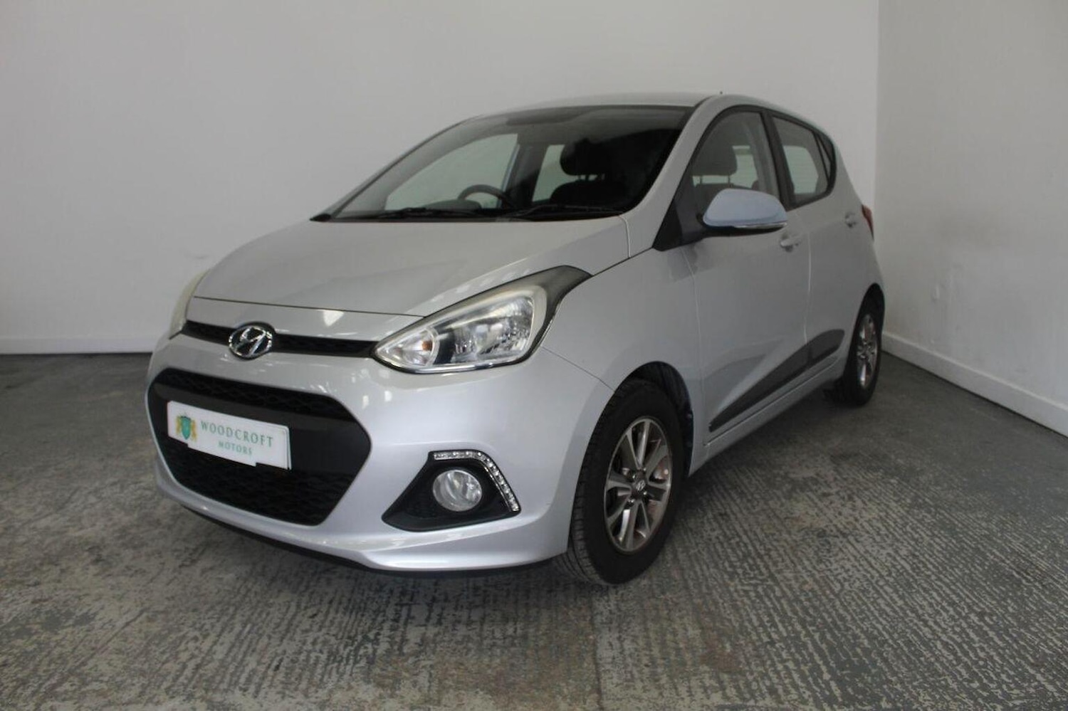Used Hyundai i10 2014 for sale - 77937936: Photo 2