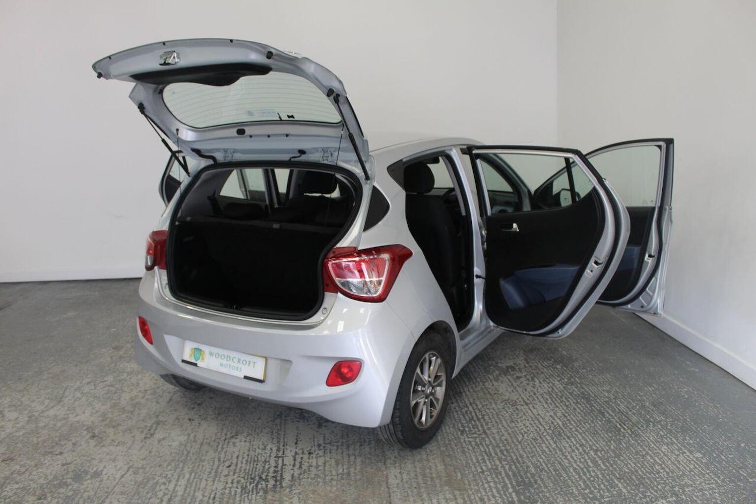 Used Hyundai i10 2014 for sale - 77937936: Photo 20