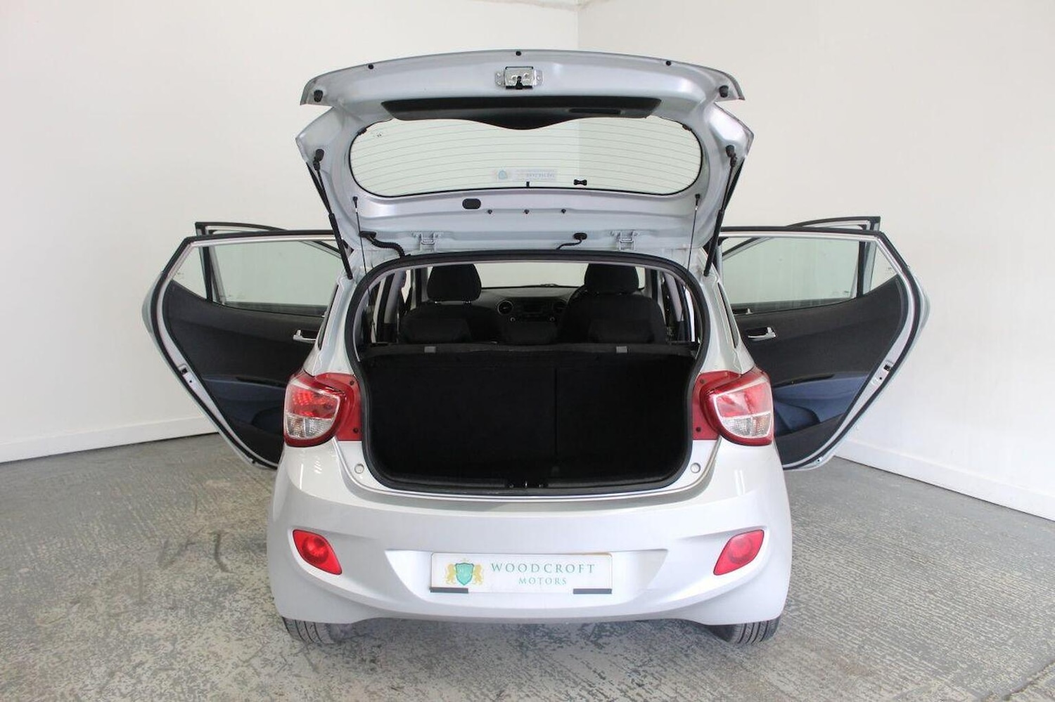 Used Hyundai i10 2014 for sale - 77937936: Photo 21