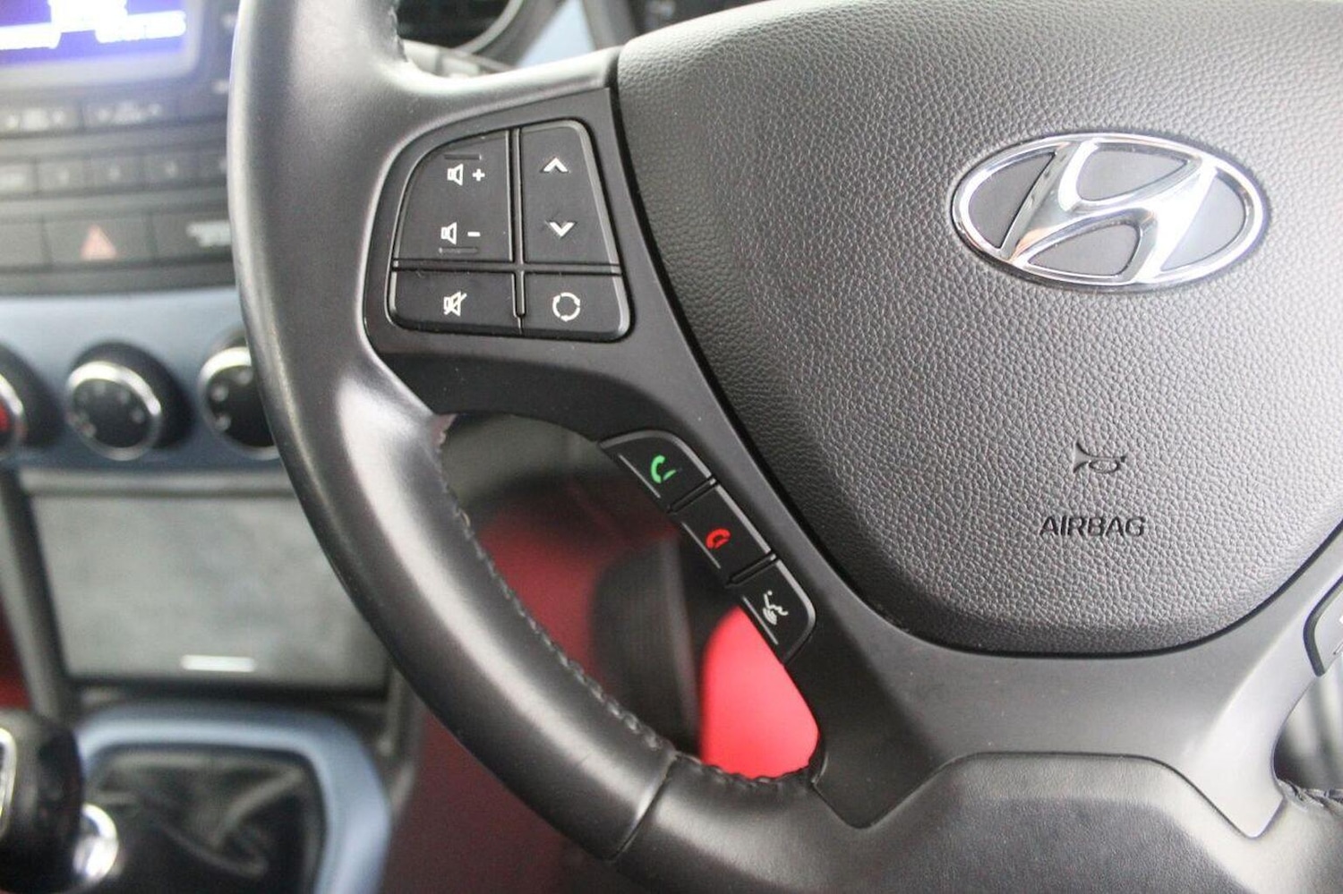 Used Hyundai i10 2014 for sale - 77937936: Photo 42