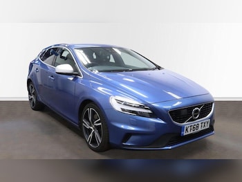 Used Volvo V40 2019 for sale - 79251734: Photo