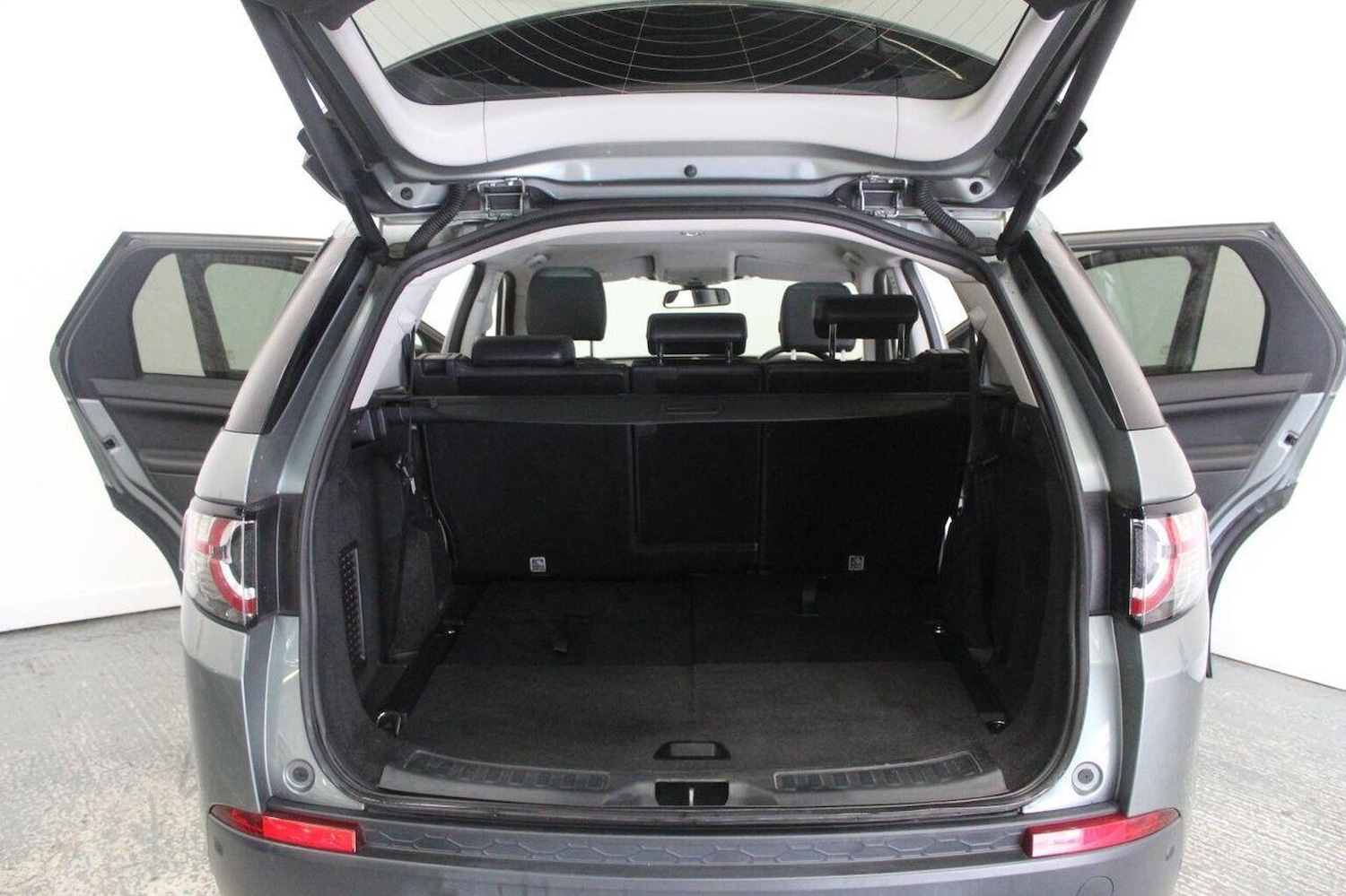 Used Land Rover Discovery Sport 2015 for sale - 77213408: Photo 24