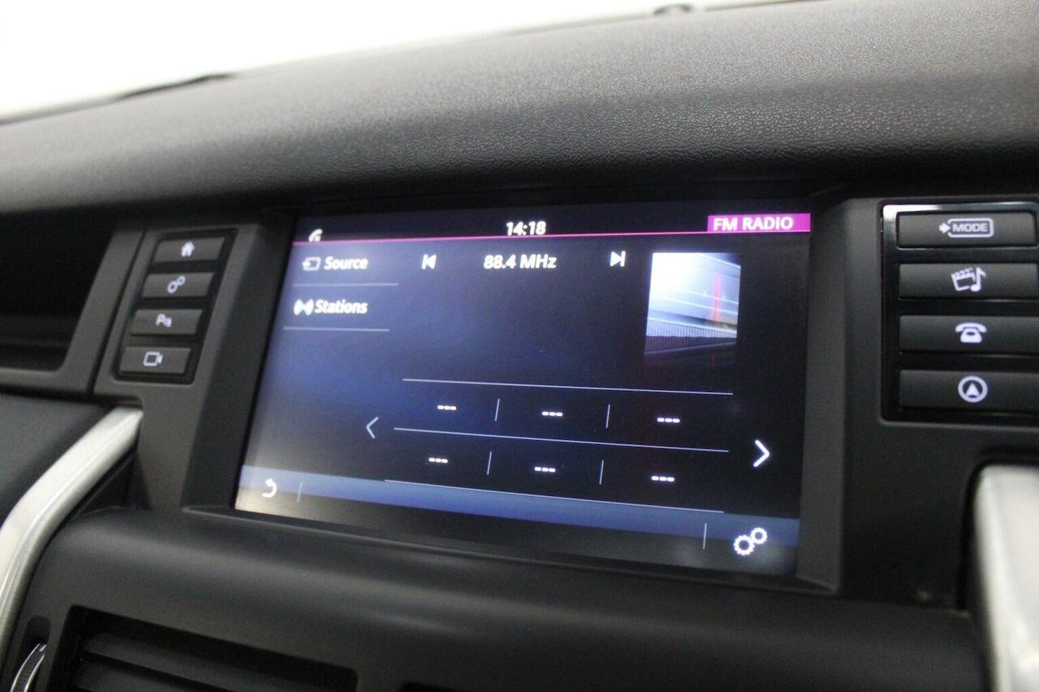 Used Land Rover Discovery Sport 2015 for sale - 77213408: Photo 42