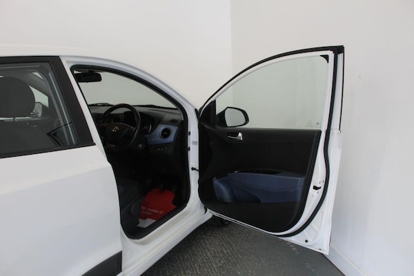 Used Hyundai i10 2014 for sale - 75746705: Photo 23