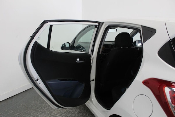 Used Hyundai i10 2014 for sale - 75746705: Photo 26