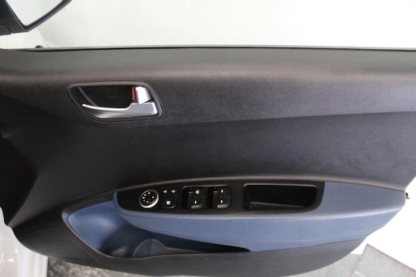 Used Hyundai i10 2014 for sale - 75746705: Photo 44
