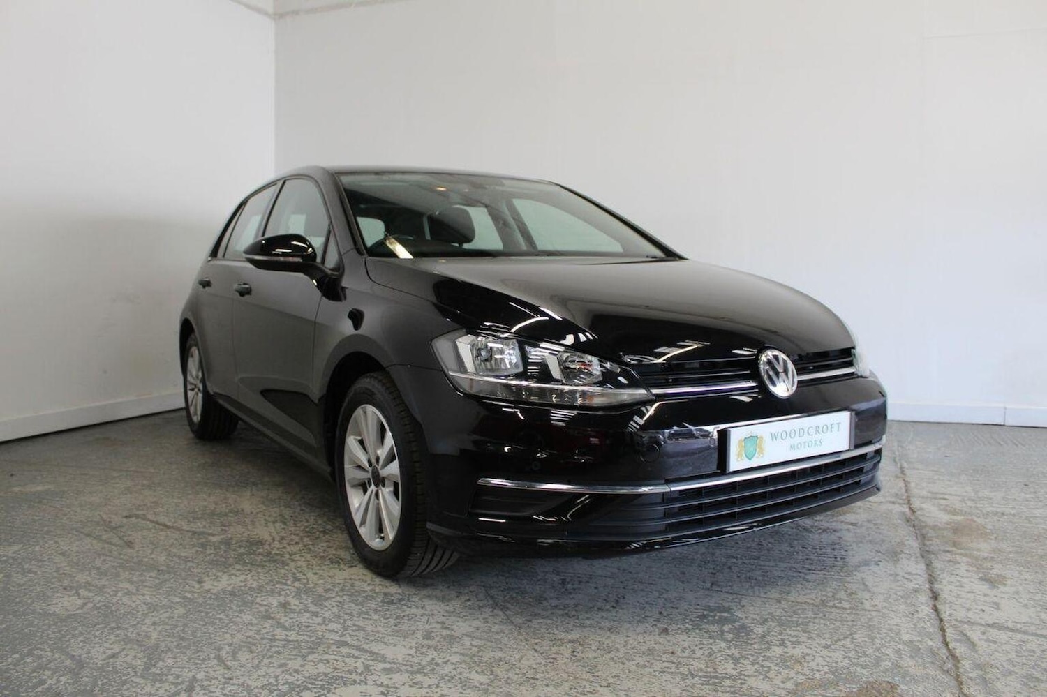 Used Volkswagen Golf 2017 for sale - 76793851: Photo 1