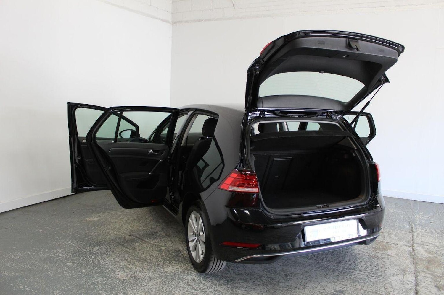 Used Volkswagen Golf 2017 for sale - 76793851: Photo 20