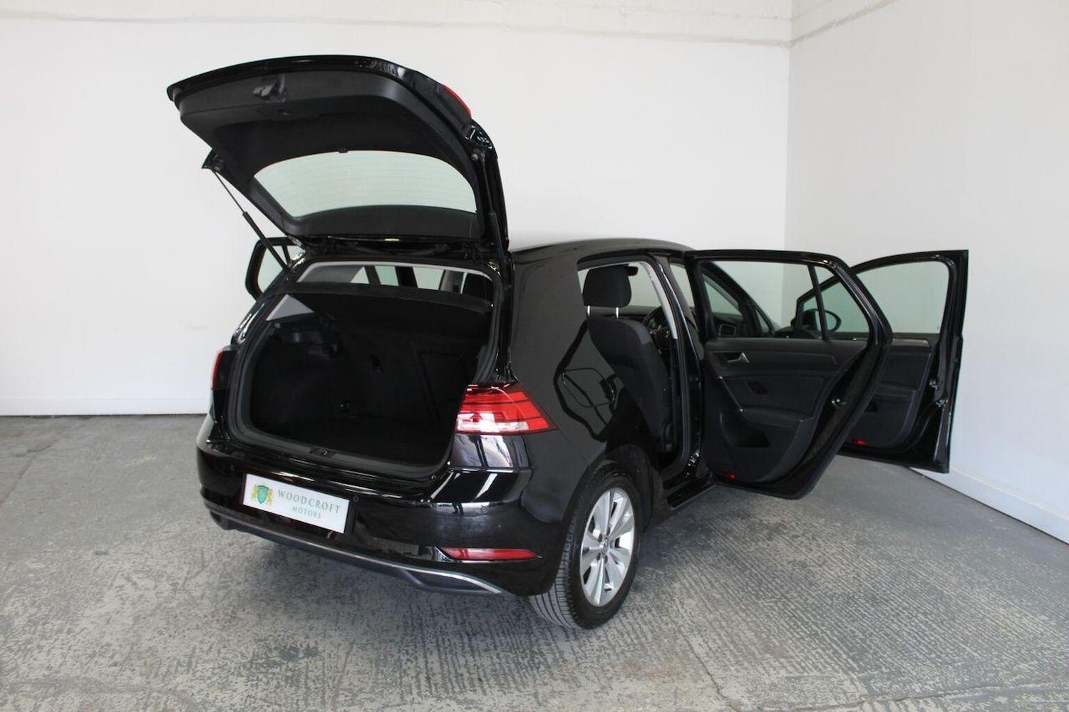 Used Volkswagen Golf 2017 for sale - 76793851: Photo 21